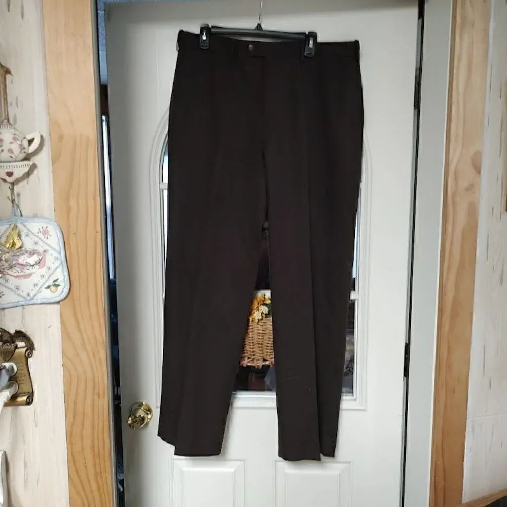 New Croft & Barrow Dark Walnut Wrinkle Resistant Pants Size Men's 36/32